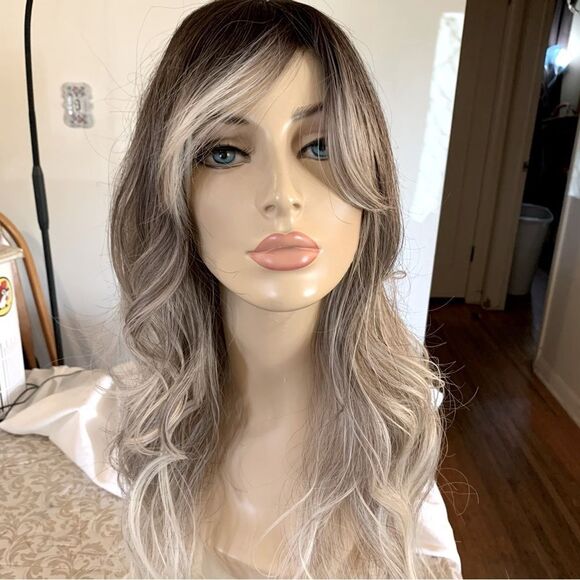 29” Brown Cream White Ombre Wig Wavy Bangs OSFA Adjustable Gorgeous - Picture 2 of 10